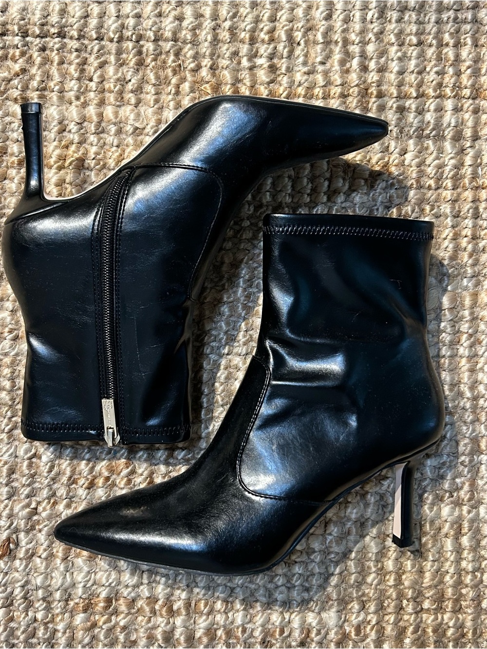 Black low heeled boots Jessica Simpson
